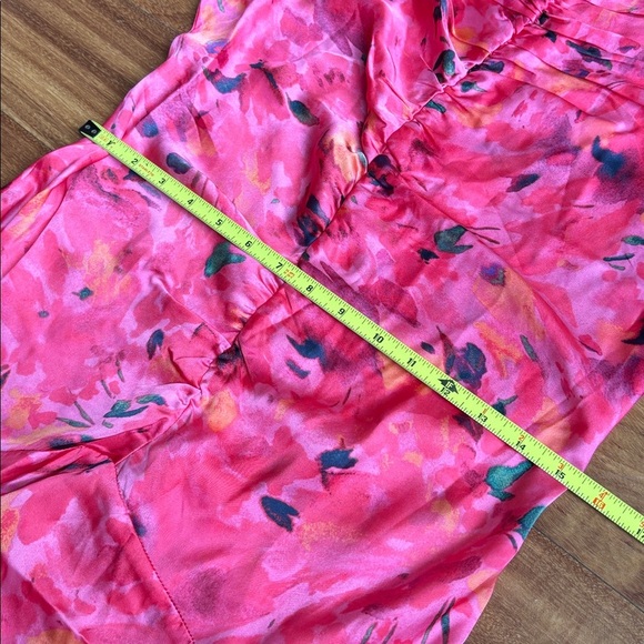 NWT floral handkerchief dress - Picture 11 of 15